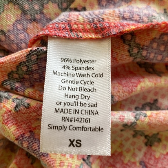 LuLaRoe “IRMA” HIGH-LOW TUNIC OVERSIZED TOP SIZE EXTRA SMALL 🌟NWT🌟 - Picture 9 of 11